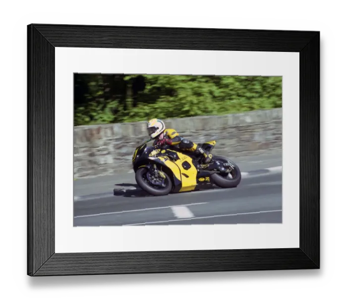 Framed Print : Seamus Greene (Bullock Suzuki) 2005 Senior Manx Grand Prix Framed Print : Seamus Greene (Bullock Suzuki) 2005 Senior Manx Grand Prix