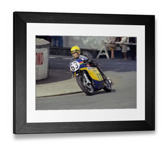 Framed Print : John Goodall (Vendetta Matchless) 1974 Senior Manx Grand Prix Framed Print : John Goodall (Vendetta Matchless) 1974 Senior Manx Grand Prix