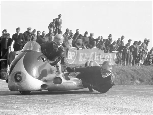 Bill Beevers & Jeff Mundy (Norton) 1956 Sidecar TT