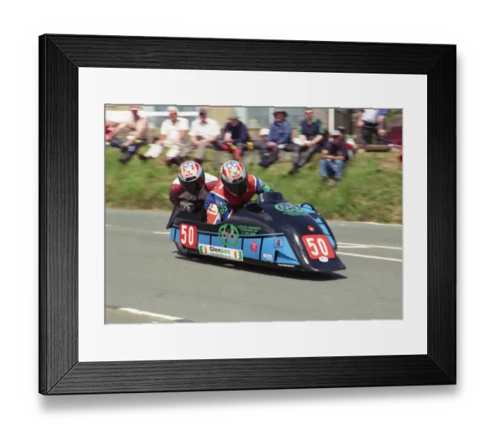 Framed Print : David Calvert & Stuart Bond (Ireson Yamaha) 2002 Sidecar TT Framed Print : David Calvert & Stuart Bond (Ireson Yamaha) 2002 Sidecar TT