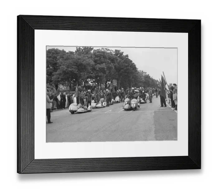 Framed Print : Florian Camathias & Roland Foll (BMW) and Georg Auerbacher & Framed Print : Florian Camathias & Roland Foll (BMW) and Georg Auerbacher &