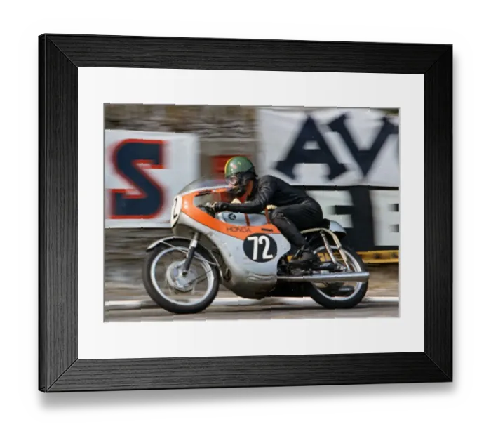 Framed Print : Kel Carruthers (Honda) 1966 Ultra Lightweight TT Framed Print : Kel Carruthers (Honda) 1966 Ultra Lightweight TT