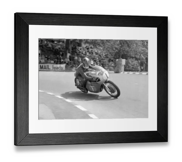 Framed Print : Kel Carruthers (Benelli) 1969 Lightweight TT Framed Print : Kel Carruthers (Benelli) 1969 Lightweight TT