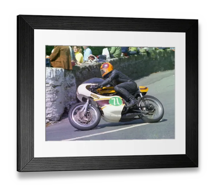 Framed Print : Geoff Carr (Yamaha) 1973 Lightweight TT Framed Print : Geoff Carr (Yamaha) 1973 Lightweight TT