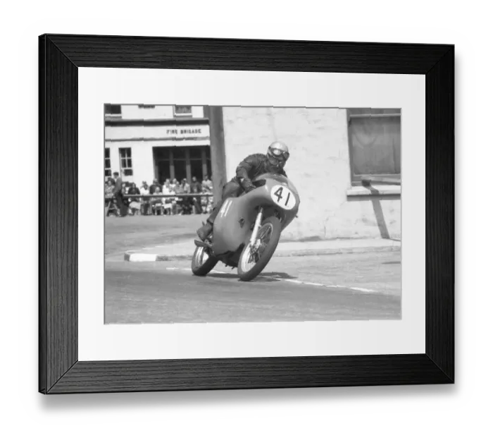 Framed Print : Louis Carr (AJS) 1960 Junior TT Framed Print : Louis Carr (AJS) 1960 Junior TT