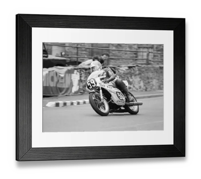 Framed Print : Len Carr (Yamaha) 1977 Formula 3 TT Framed Print : Len Carr (Yamaha) 1977 Formula 3 TT