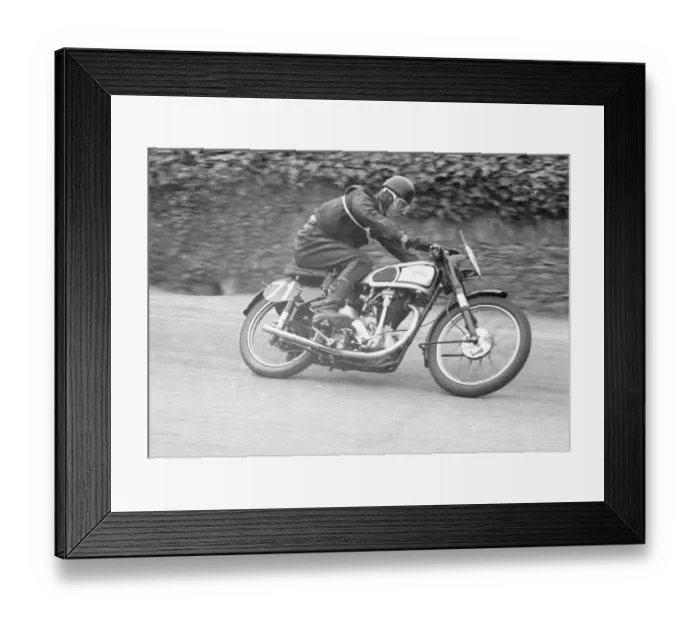 Framed Print : Louis Carr (Norton) 1952 Senior Clubman TT Framed Print : Louis Carr (Norton) 1952 Senior Clubman TT