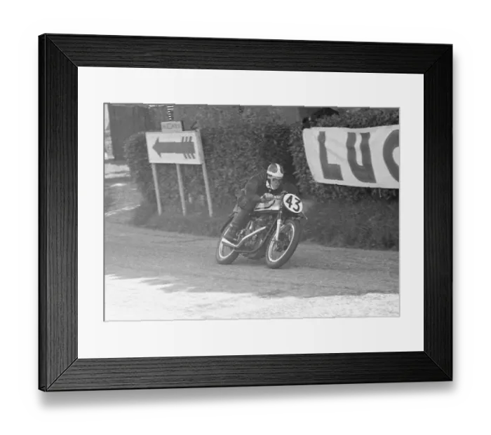 Framed Print : Phil Carter (Norton) 1954 Senior TT Framed Print : Phil Carter (Norton) 1954 Senior TT