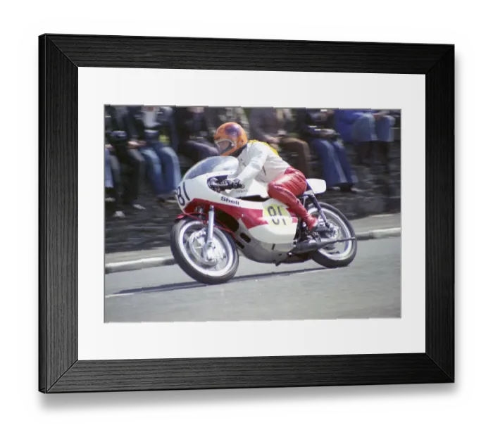 Framed Print : Geoff Carr (Yamaha) 1974 Senior TT Framed Print : Geoff Carr (Yamaha) 1974 Senior TT