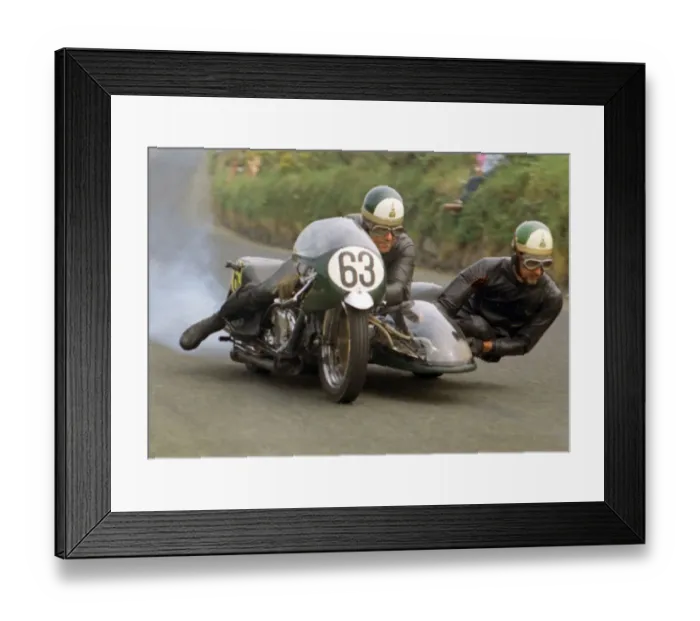 Framed Print : Mick Farrant & Pete Dade (Vincent) 1970 Sidecar 750 TT Framed Print : Mick Farrant & Pete Dade (Vincent) 1970 Sidecar 750 TT