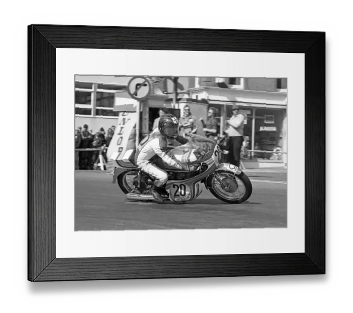 Framed Print : Leo Castles (Honda) 1975 Production TT Framed Print : Leo Castles (Honda) 1975 Production TT