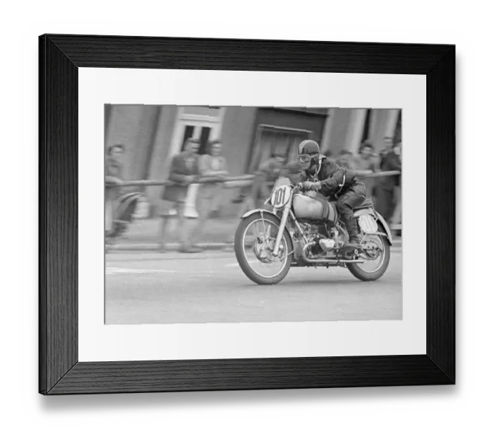 Framed Print : Maurice Chefneux (Douglas) 1950 Junior Clubman TT Framed Print : Maurice Chefneux (Douglas) 1950 Junior Clubman TT