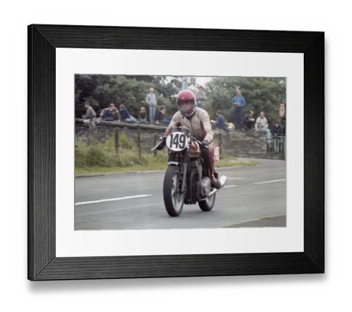 Framed Print : Bernie Jacques (Laverda) 1982 Southern 100 Framed Print : Bernie Jacques (Laverda) 1982 Southern 100