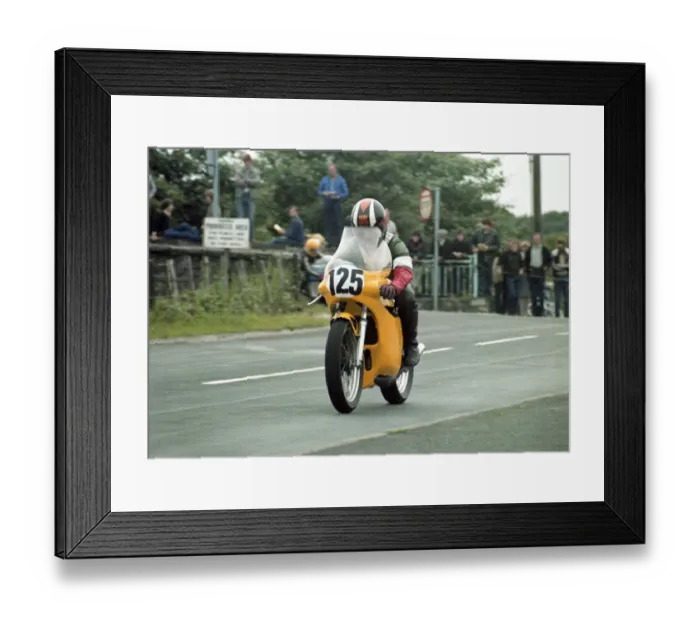 Framed Print : Dave Pither (Yamaha) 1982 Southern 100 Framed Print : Dave Pither (Yamaha) 1982 Southern 100