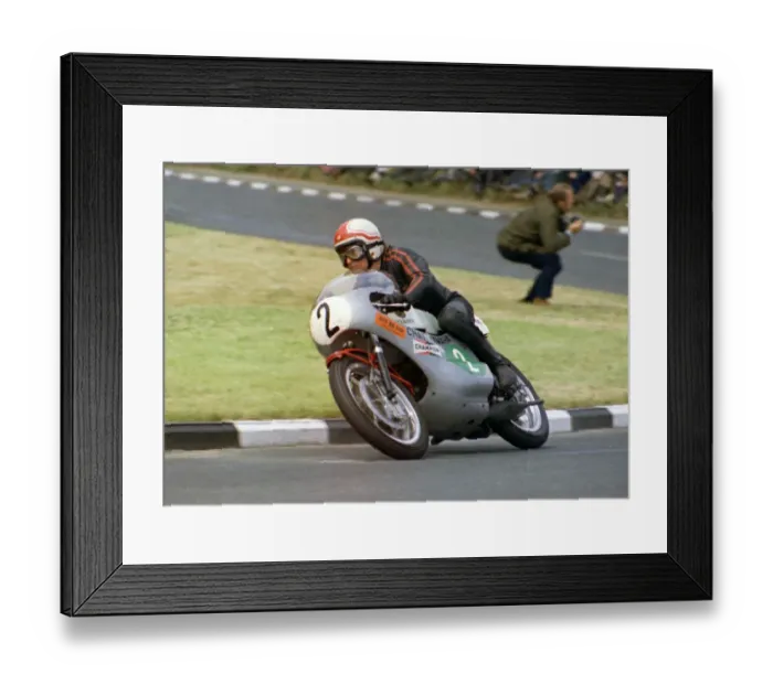 Framed Print : Mick Chatterton (Yamaha) 1971 Lightweight TT Framed Print : Mick Chatterton (Yamaha) 1971 Lightweight TT