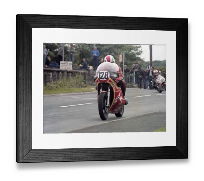Framed Print : Geoff Jones (Suzuki) 1982 Southern 100 Framed Print : Geoff Jones (Suzuki) 1982 Southern 100