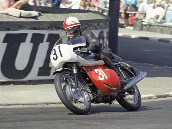 Mick Chatterton (Triumph) 1969 Production TT