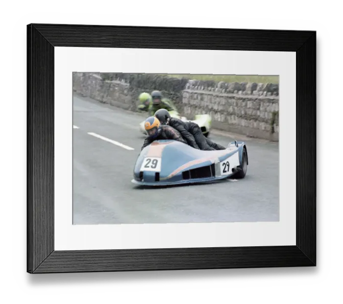 Framed Print : Pete Whiteley & John Armitage (Yamaha) 1982 Southern 100 Framed Print : Pete Whiteley & John Armitage (Yamaha) 1982 Southern 100