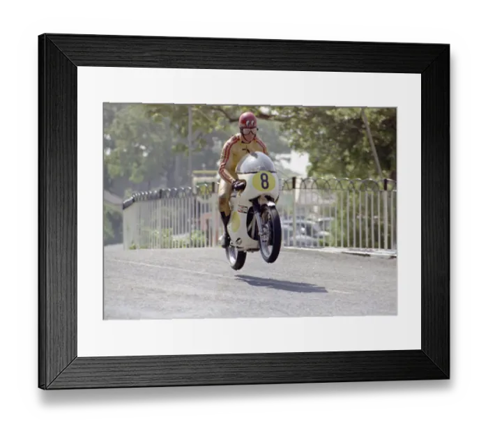 Framed Print : John Cooper (Seeley) 1970 Senior TT Framed Print : John Cooper (Seeley) 1970 Senior TT