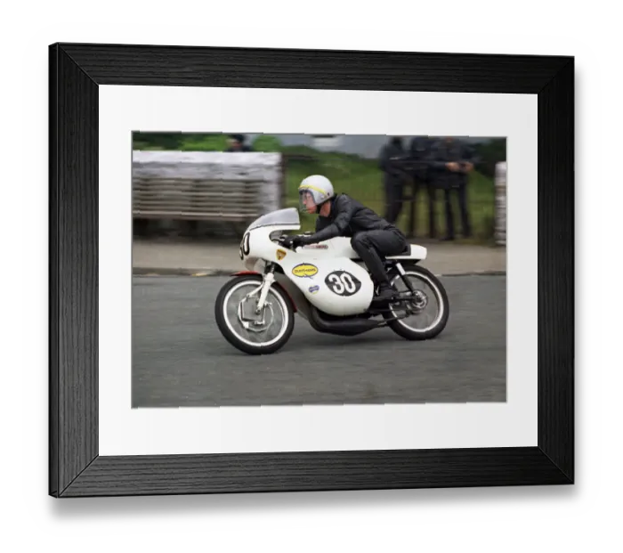 Framed Print : Peter Courtney (Padgett Yamaha) 1971 Ultra Lightweight TT Framed Print : Peter Courtney (Padgett Yamaha) 1971 Ultra Lightweight TT