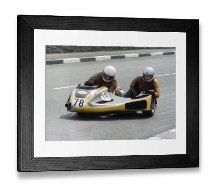 Framed Print : Eric Cornes & Robert Holmes (Yamaha) 1980 Sidecar TT Framed Print : Eric Cornes & Robert Holmes (Yamaha) 1980 Sidecar TT