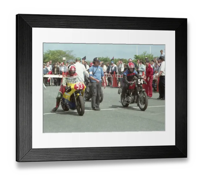 Framed Print : Roger Cope (P&M Kawasaki, 53) and Sam Duncan (BSA) 1993 Classic Lap Framed Print : Roger Cope (P&M Kawasaki, 53) and Sam Duncan (BSA) 1993 Classic Lap