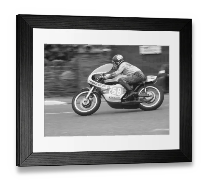 Framed Print : Kevin Cowley (Yamaha) 1977 Jubilee TT