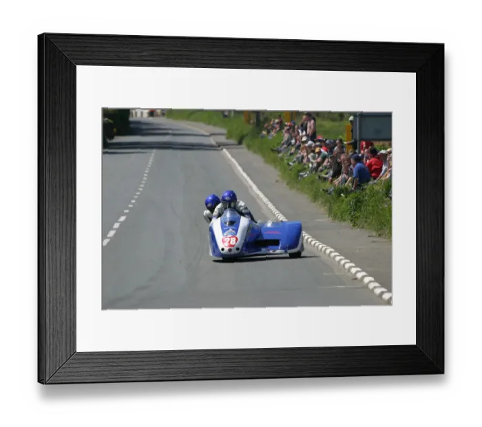 Framed Print : David Wallis & Sally Wilson (Shelbourne) 2005 Sidecar TT Framed Print : David Wallis & Sally Wilson (Shelbourne) 2005 Sidecar TT