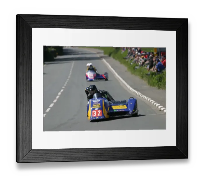 Framed Print : Tony Elmer & Darren Marshall (Ireson Yamaha) 2005 Sidecar TT Framed Print : Tony Elmer & Darren Marshall (Ireson Yamaha) 2005 Sidecar TT
