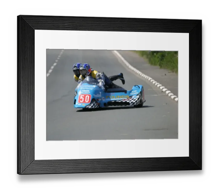 Framed Print : Bruce Moore & Alan Founds (Ireson Yamaha) 2005 Sidecar TT Framed Print : Bruce Moore & Alan Founds (Ireson Yamaha) 2005 Sidecar TT