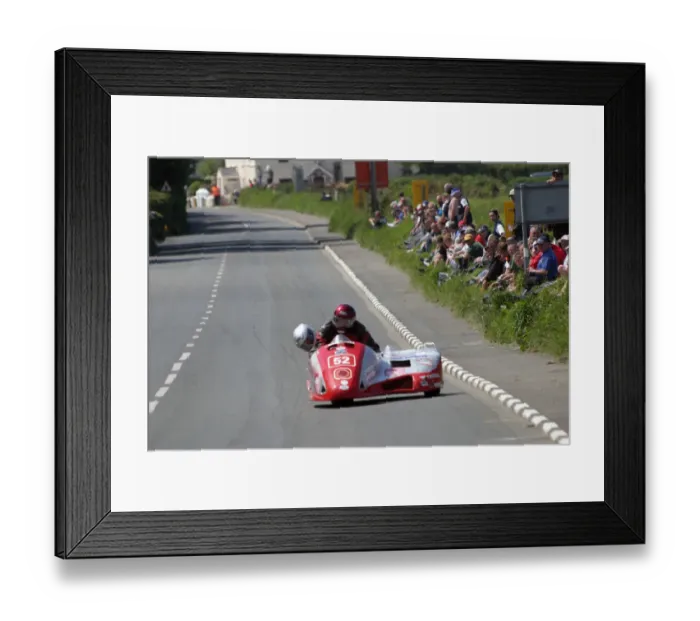 Framed Print : Francois Leblond & Sylvie Leblond (Baker Honda) 2005 Sidecar TT
