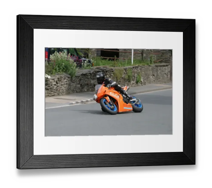 Framed Print : Ian Armstrong (Yamaha) 2005 Superbike TT Framed Print : Ian Armstrong (Yamaha) 2005 Superbike TT
