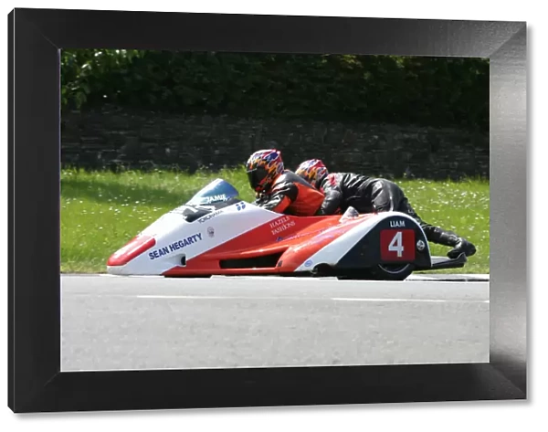 Roy Hanks & Dave Wells (Molyneux Rose) 2005 Sidecar TT