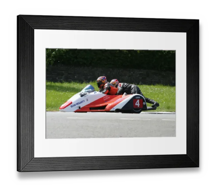 Framed Print : Roy Hanks & Dave Wells (Molyneux Rose) 2005 Sidecar TT Framed Print : Roy Hanks & Dave Wells (Molyneux Rose) 2005 Sidecar TT