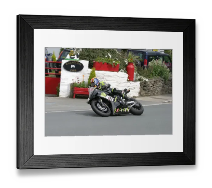 Framed Print : Raymond Porter (Yamaha) 2005 Superbike TT Framed Print : Raymond Porter (Yamaha) 2005 Superbike TT