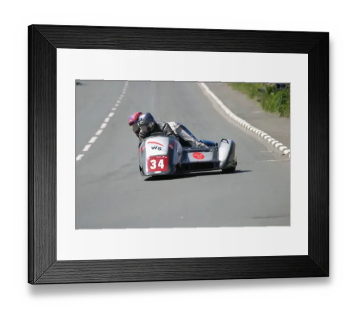 Framed Print : Wally Saunders & Tim Hollis (Suzuki MRE) 2005 Sidecar TT Framed Print : Wally Saunders & Tim Hollis (Suzuki MRE) 2005 Sidecar TT