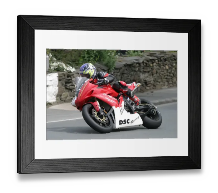 Framed Print : Chris Palmer (Yamaha) 2005 Superbike TT Framed Print : Chris Palmer (Yamaha) 2005 Superbike TT