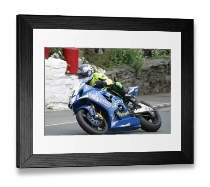 Framed Print : Paul Duckett (Suzuki) 2005 Superbike TT Framed Print : Paul Duckett (Suzuki) 2005 Superbike TT
