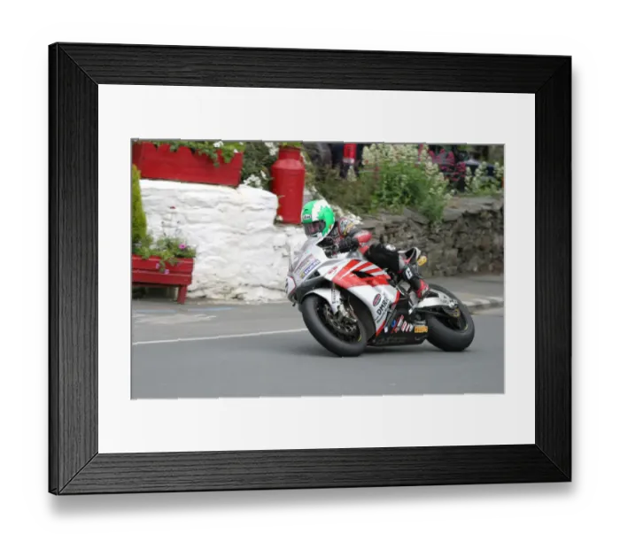 Framed Print : Richard Britton (Honda) 2005 Superbike TT Framed Print : Richard Britton (Honda) 2005 Superbike TT