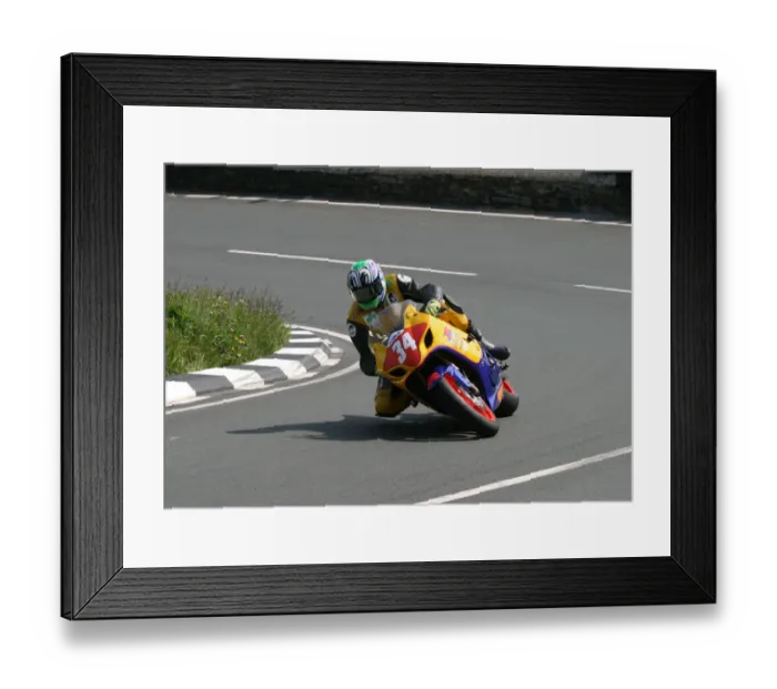 Framed Print : Carl Rennie (Suzuki) 2005 Superstock TT Framed Print : Carl Rennie (Suzuki) 2005 Superstock TT