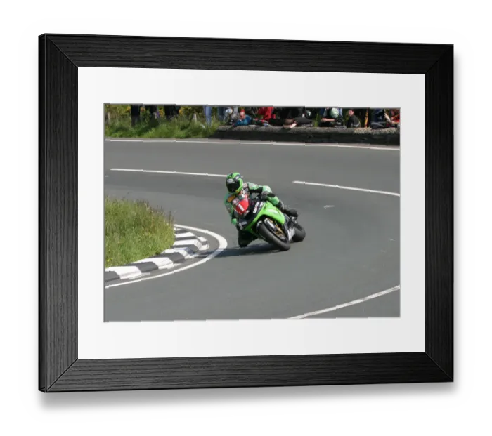 Framed Print : Ryan Farquhar (Kawasaki) 2005 Superstock TT Framed Print : Ryan Farquhar (Kawasaki) 2005 Superstock TT