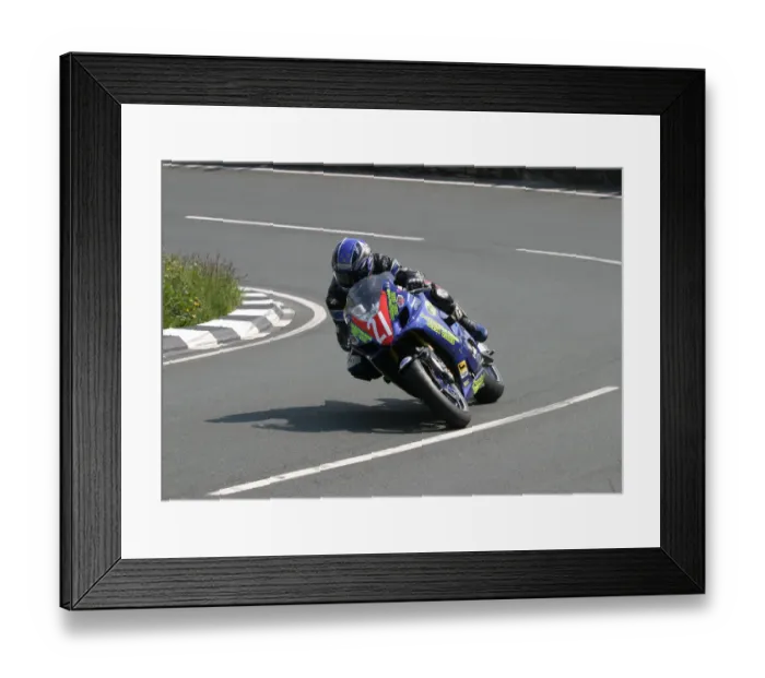 Framed Print : Jim Hodson (Suzuki) 2005 Superstock TT Framed Print : Jim Hodson (Suzuki) 2005 Superstock TT