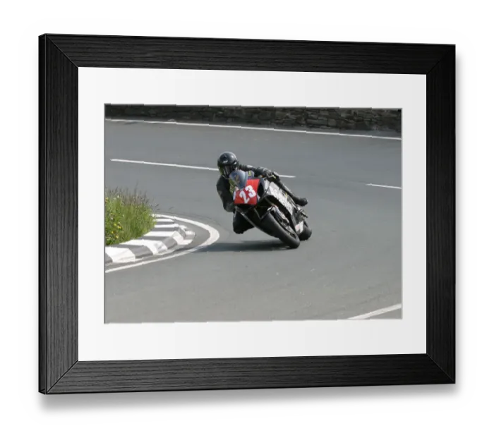 Framed Print : Dean Silvester (Suzuki) 2005 Superstock TT