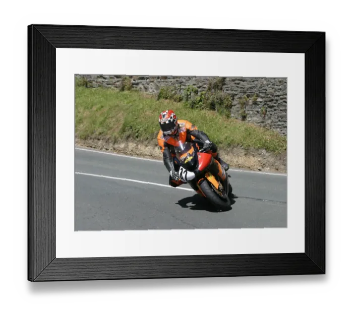 Framed Print : Gavin Bell (Kawasaki) 2006 Superbike TT Framed Print : Gavin Bell (Kawasaki) 2006 Superbike TT