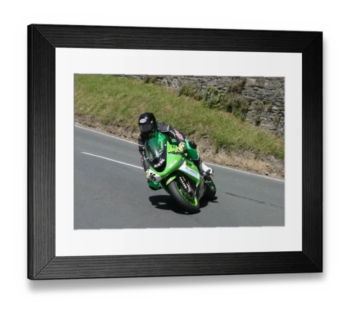 Framed Print : Carl Rennie (Kawasaki) 2006 Superbike TT Framed Print : Carl Rennie (Kawasaki) 2006 Superbike TT