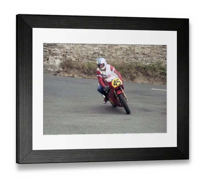 Framed Print : Kevin Howe (Yamaha) 1984 Senior Manx Grand Prix Framed Print : Kevin Howe (Yamaha) 1984 Senior Manx Grand Prix