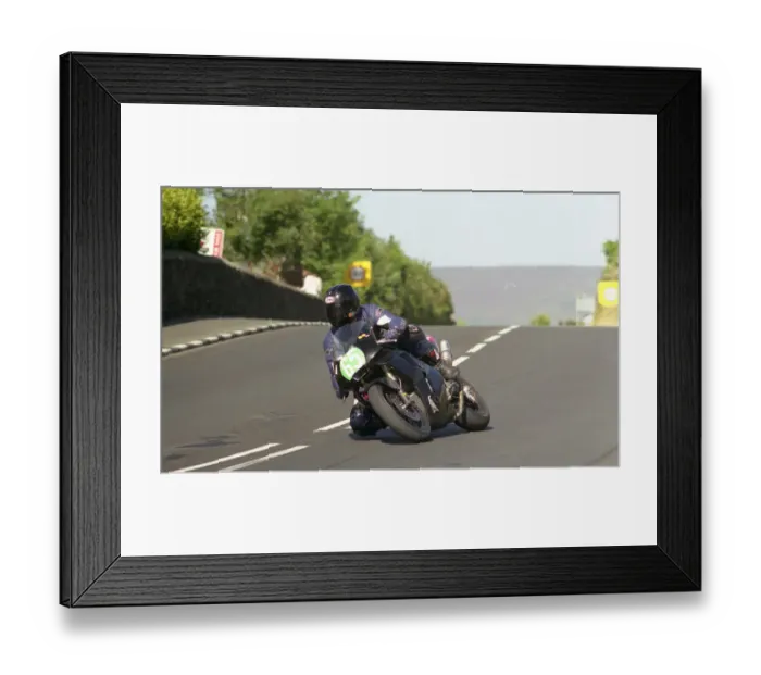 Framed Print : Dan Hobson (Honda) 2005 Newcomers Manx Grand Prix Framed Print : Dan Hobson (Honda) 2005 Newcomers Manx Grand Prix
