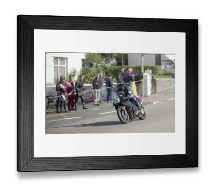 Framed Print : Dan Hobson (Honda) 2005 Newcomers Manx Grand Prix Framed Print : Dan Hobson (Honda) 2005 Newcomers Manx Grand Prix