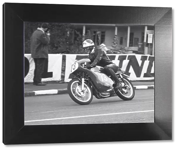 Malcolm Hemming (Ducati) 1966 Lightweight Manx Grand Prix