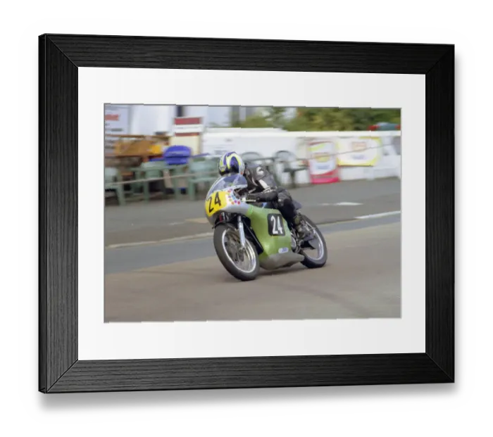 Framed Print : Dave Hughes (Norton) 2005 Senior Classic Manx Grand Prix Framed Print : Dave Hughes (Norton) 2005 Senior Classic Manx Grand Prix